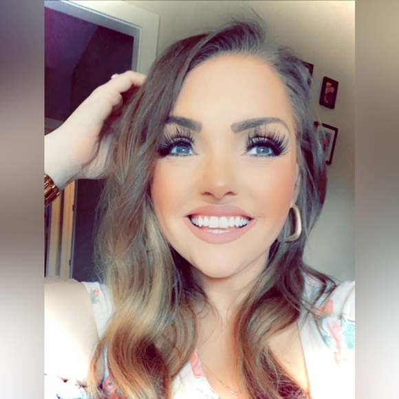 Meet your Posher, Jen!🌟 - Picture 14 of 15